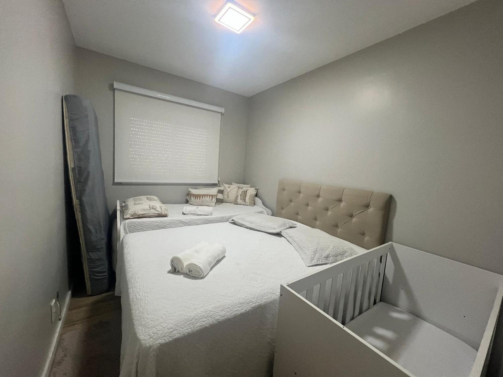 Apartamento Espacoso & Aconchegante - 3 Quartos C/ Ar Condicionado - Ate 12 Pessoas *